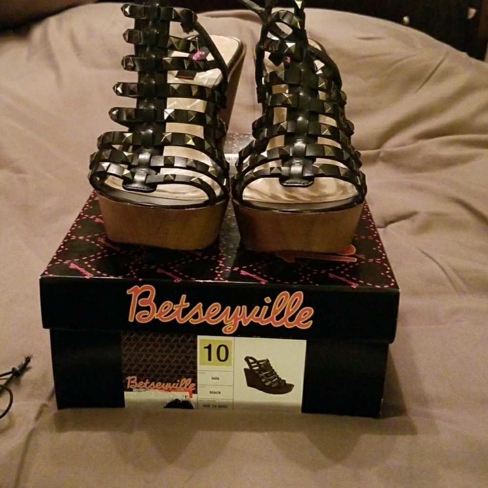 Betseyville Sandals "Lola"